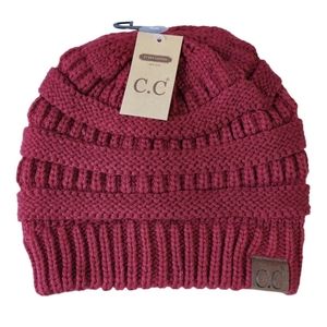 Women's Beanie Hat Burgundy Winter Hat Warm Thick Lined New Stretch Casual Ski